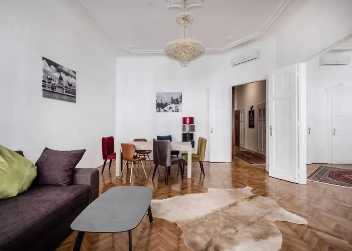 Oktober 6/8 Appartamento Budapest